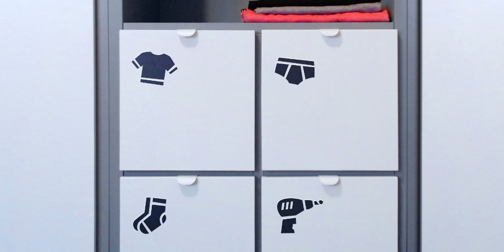 Иконки одежды на шкафу